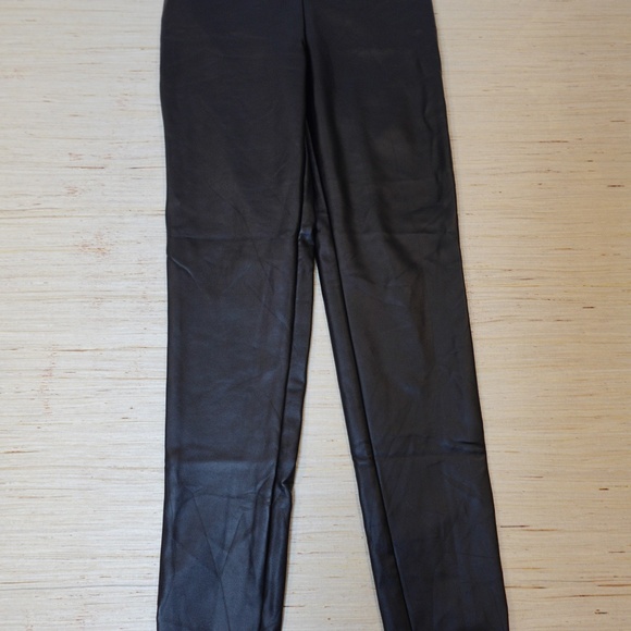 Guess Faux Leather Leggings Women’s XS Black High Waist Zip Ankle - Picture 2 of 6